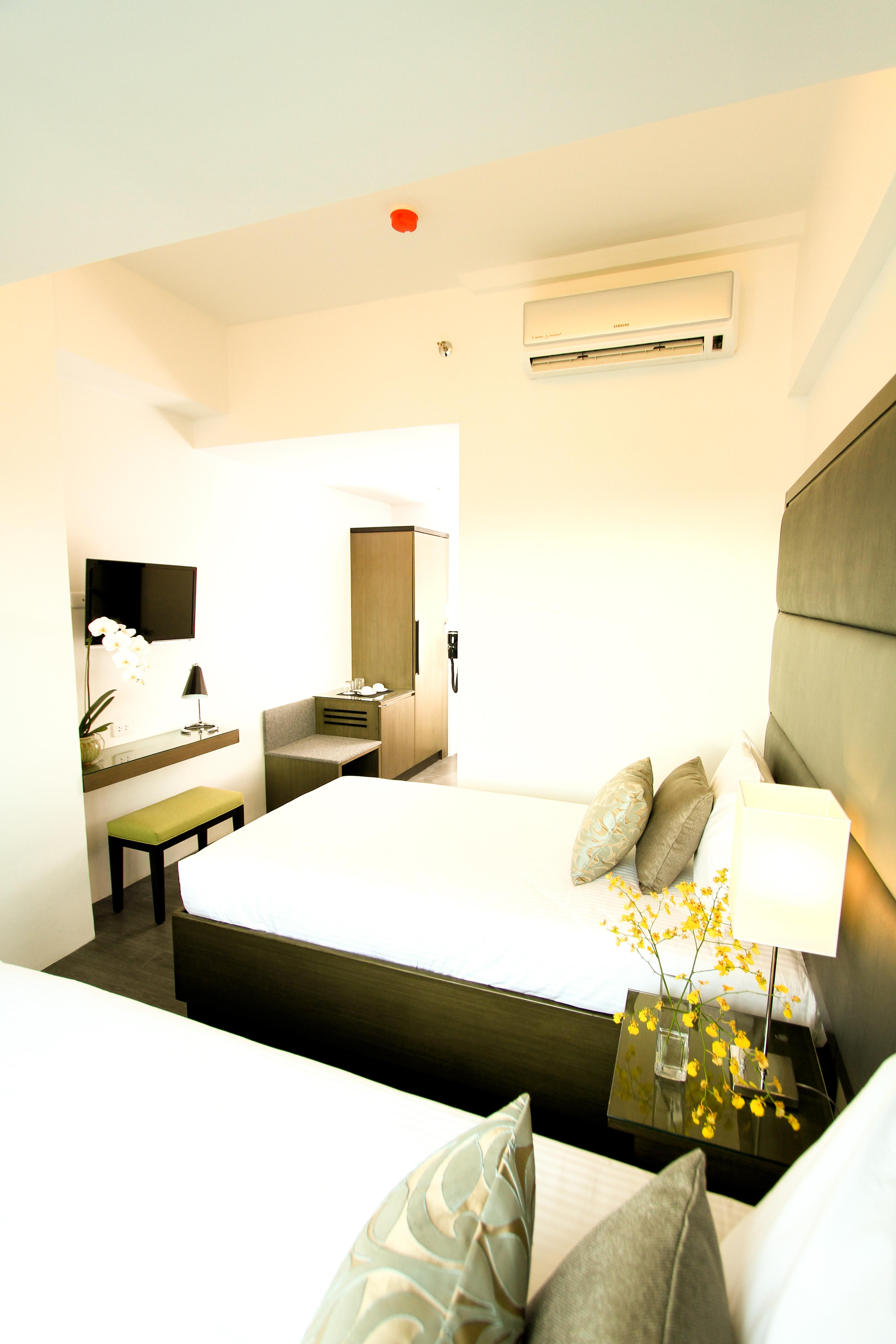 Отель Privato Ortigas Pasig City Экстерьер фото