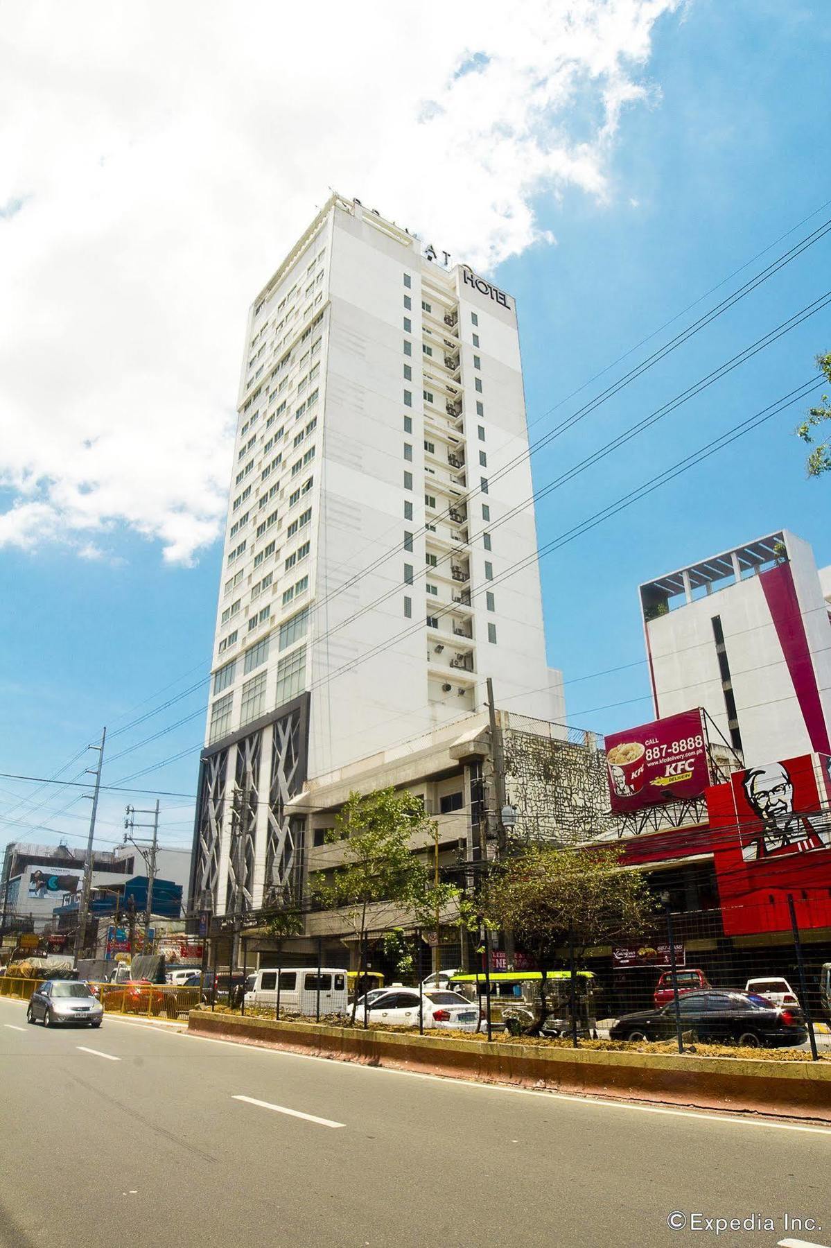 Отель Privato Ortigas Pasig City Экстерьер фото